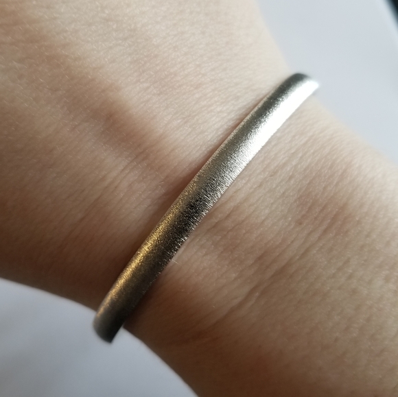 Vintage Monet bangle bracelet silver tone textured finish - Picture 2 of 13